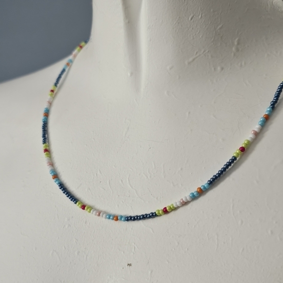 Colorful fresh seed bead necklace handmade - Picture 4 of 5